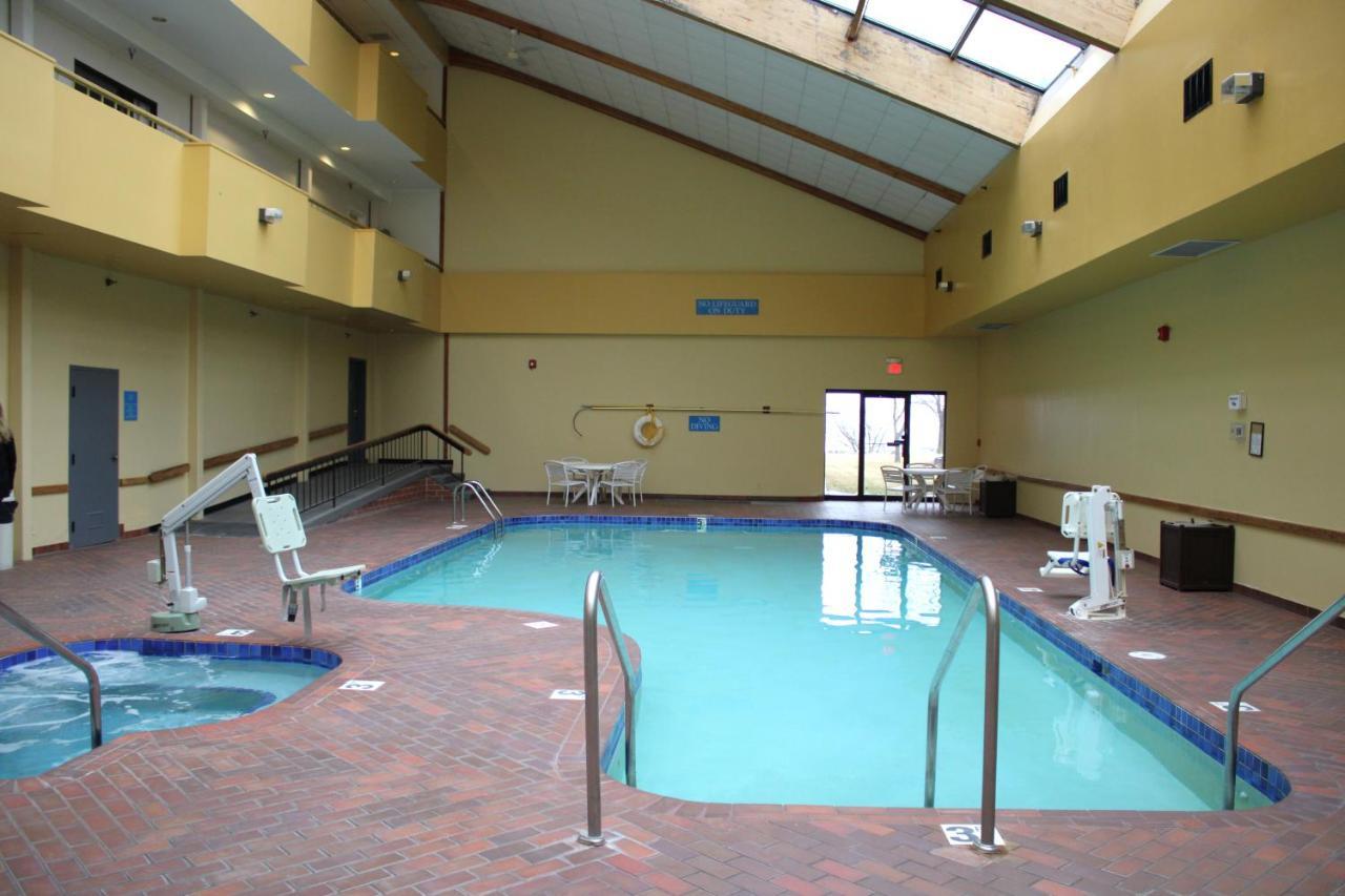 The Inn On Maritime Bay, Ascend Hotel Collection Manitowoc Bagian luar foto