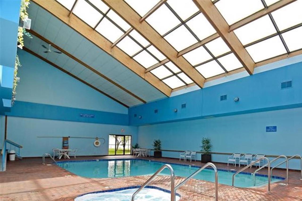 The Inn On Maritime Bay, Ascend Hotel Collection Manitowoc Bagian luar foto