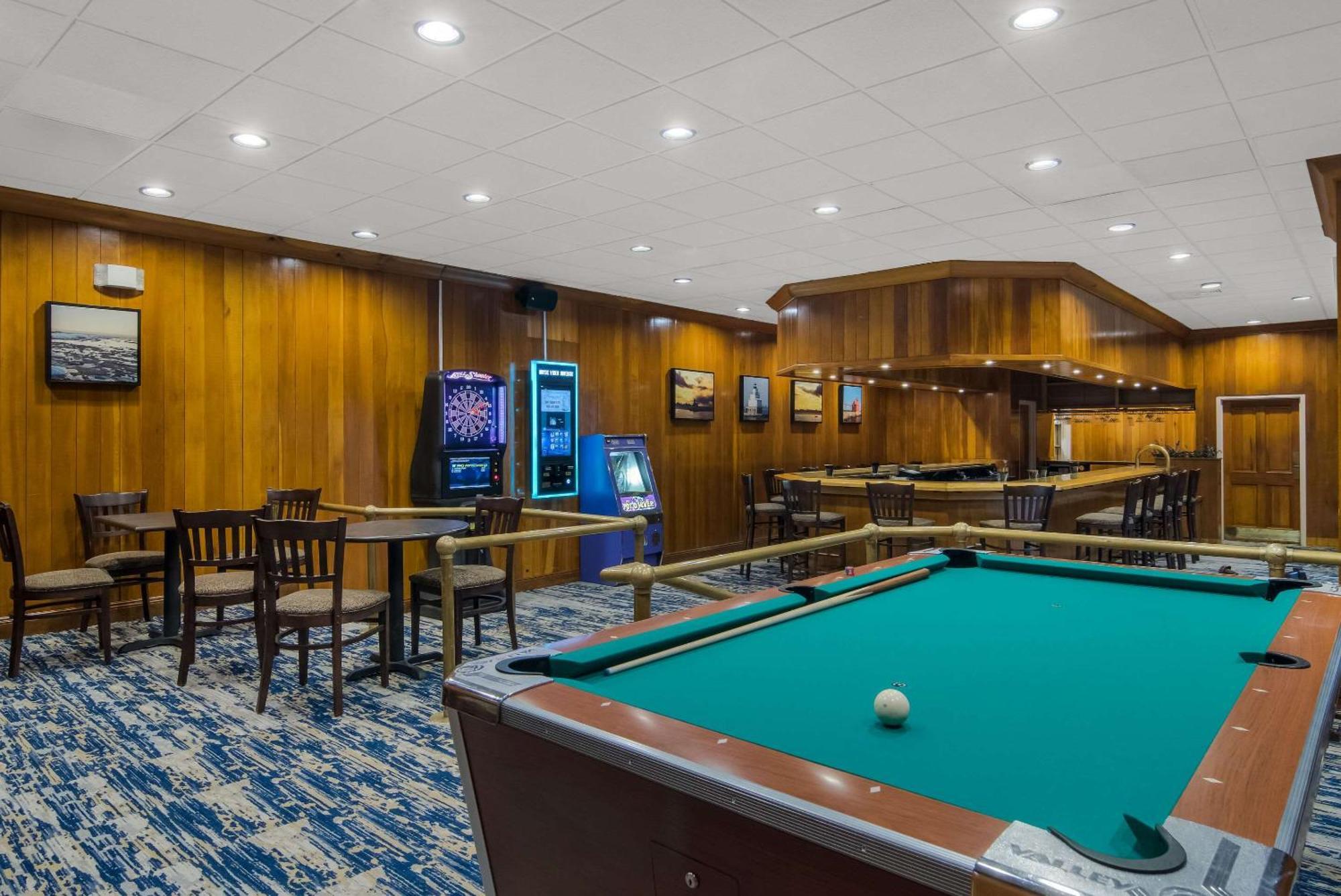 The Inn On Maritime Bay, Ascend Hotel Collection Manitowoc Bagian luar foto