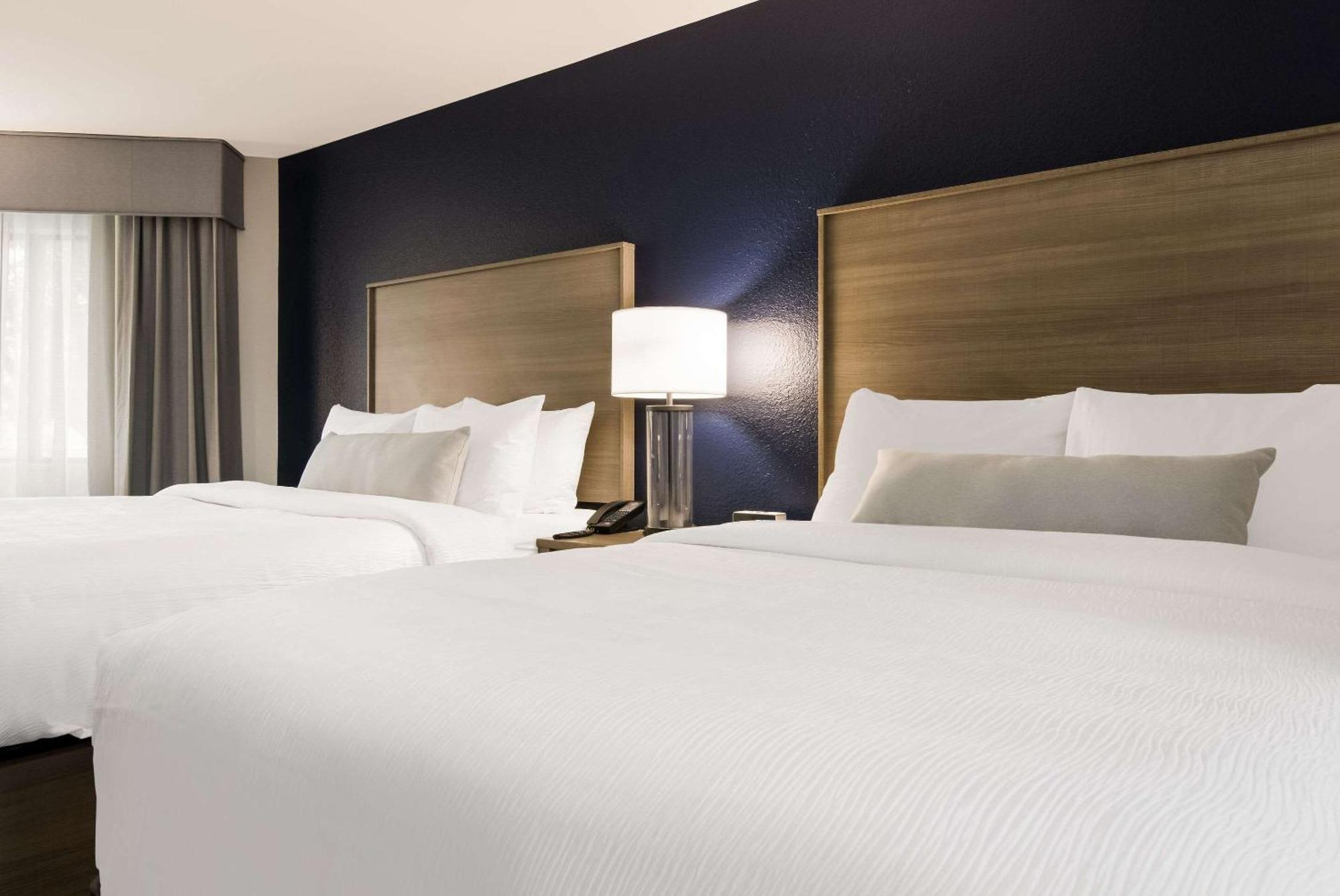The Inn On Maritime Bay, Ascend Hotel Collection Manitowoc Bagian luar foto