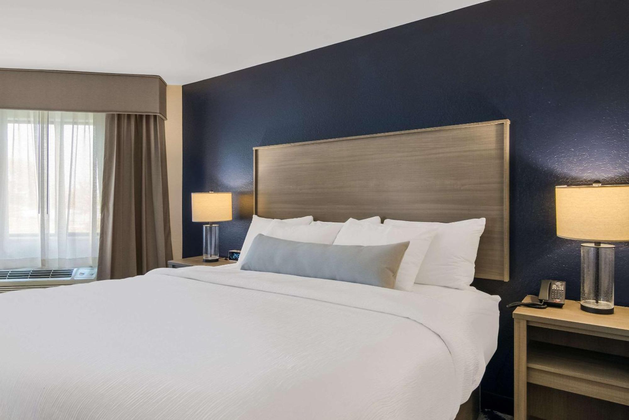 The Inn On Maritime Bay, Ascend Hotel Collection Manitowoc Bagian luar foto